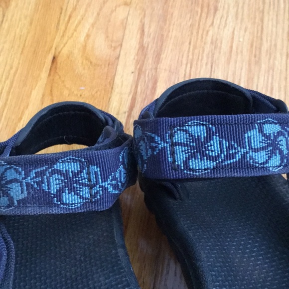 Sz 9 Teva storm sandals. Blue Hawaii print - Picture 5 of 8